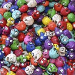 Calaveras variadas 12 x 10 x 12 mm con rhinstons