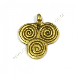Colgante de bronce tres espirales