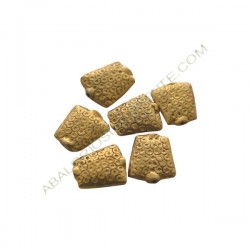 Entrepieza de bronce trapecio. 19 x 17 x 5 mm