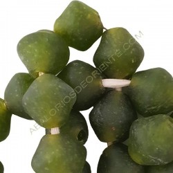 Cuenta de vidrio reciclado bicono verde 23-25 x 23-24 x 23-24 mm