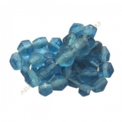 Cuenta de vidrio reciclado poligonal azul 12 x 13 x 13 mm
